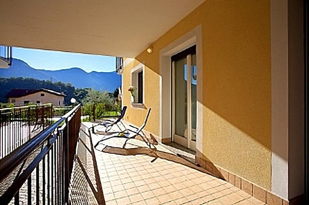 4 Village Centre Lenno Homes With Pool-By Italian Apartments Buitenkant foto