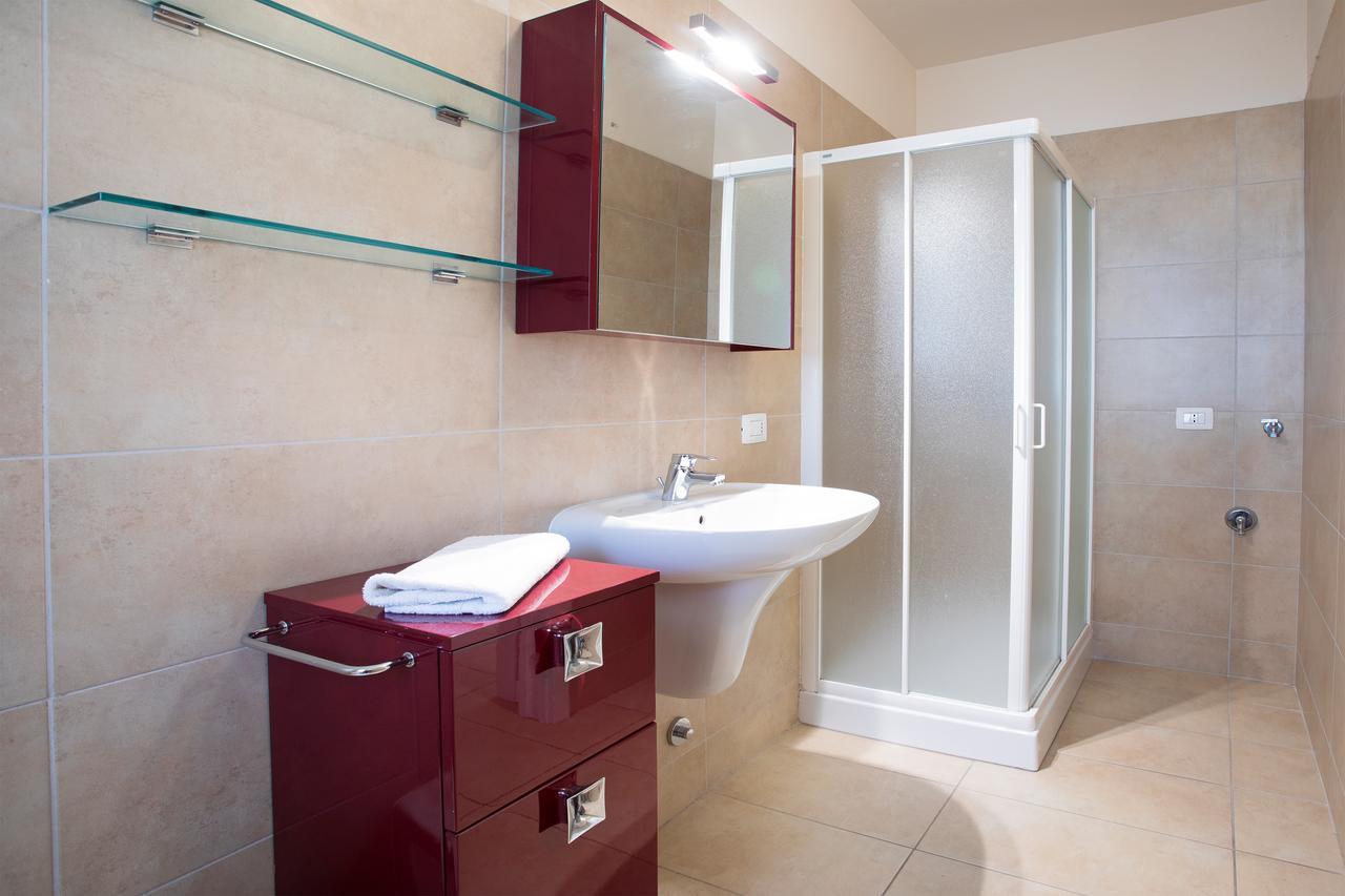 4 Village Centre Lenno Homes With Pool-By Italian Apartments Buitenkant foto